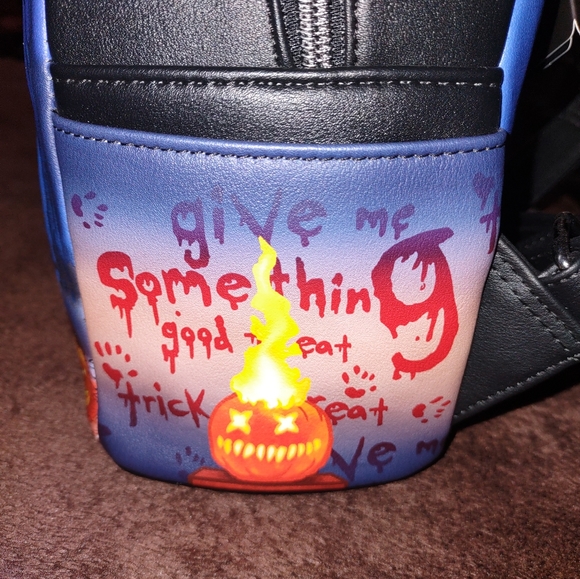 Loungefly glow in the dark mini backpack - Picture 10 of 10